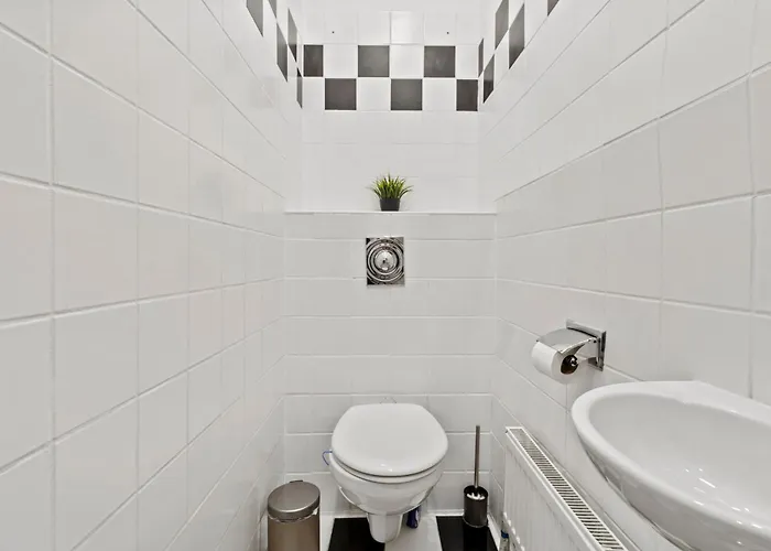 Stylish Und Zentral I 6 Minuten Zur U4 Friedensbruecke Apartman *