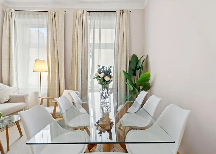 Stylish Und Zentral I 6 Minuten Zur U4 Friedensbruecke Apartman