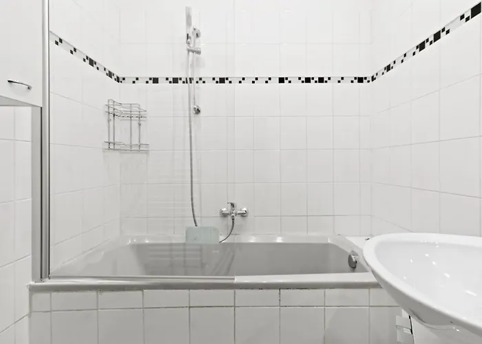 Stylish Und Zentral I 6 Minuten Zur U4 Friedensbruecke * Bécs